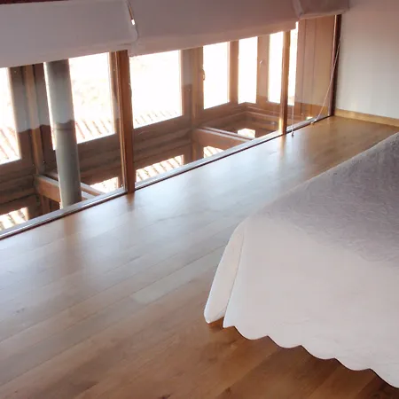 Miranda بيت ضيافة ميراندا ديل كاستانيار